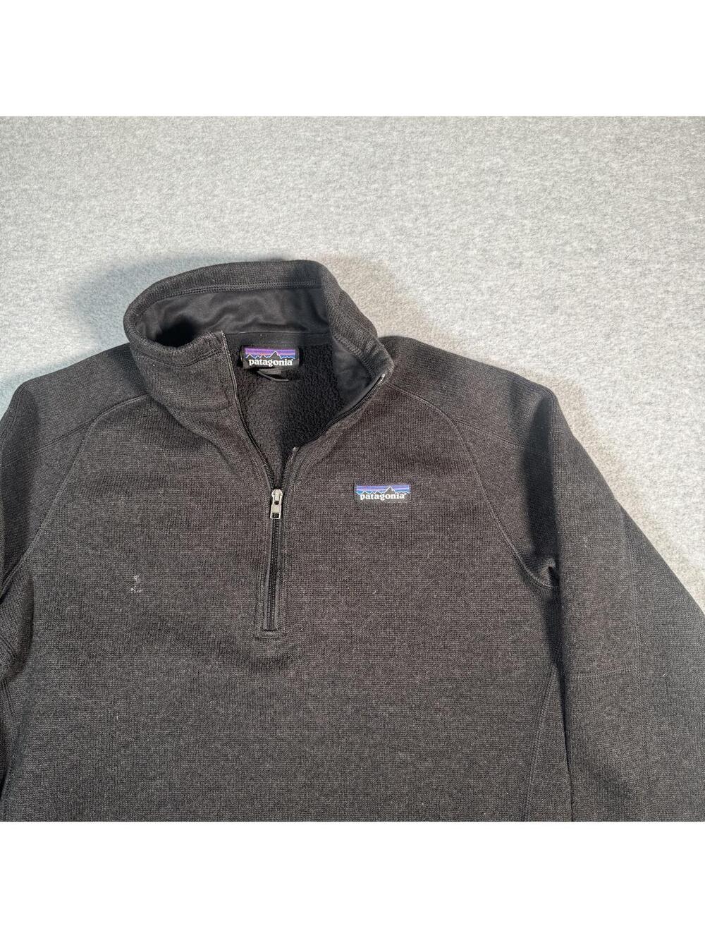 Patagonia black quarter zip fleece